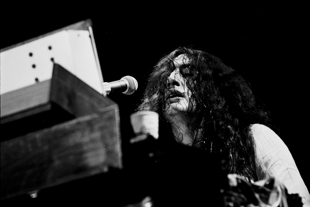 1973-02-02 Hamburg - Ken Hensley 4.jpg